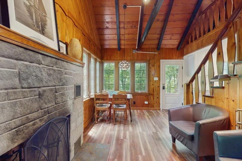 Hillside Cottage House in Michiana
