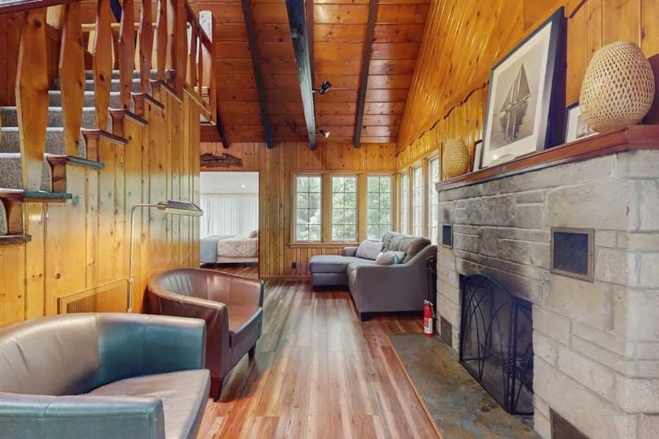 Hillside Cottage House in Michiana