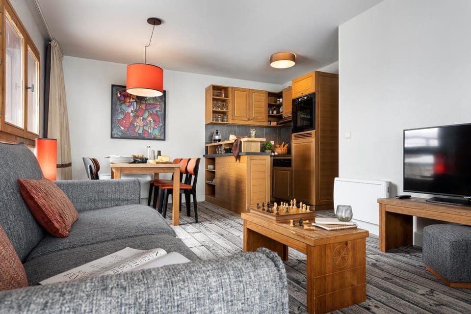 Communal lounge/ TV room, TV and multimedia, Kitchen or kitchenette, Living room, Seating area, Dining area, Evening entertainment, minibar, oven, pet friendly, stove