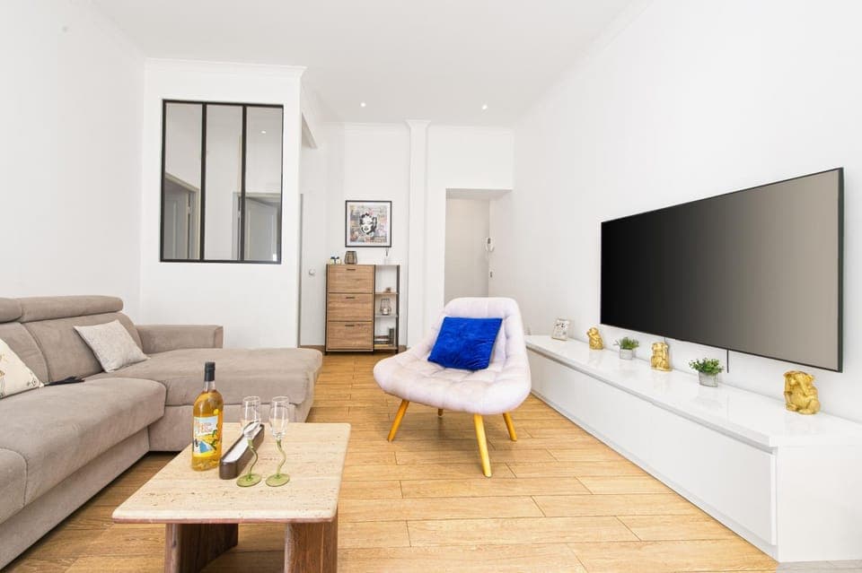 TV and multimedia, Living room, Seating area