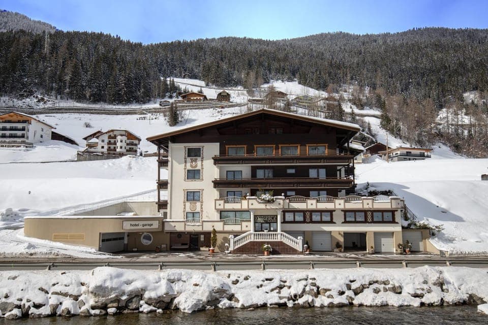 Property building, Winter