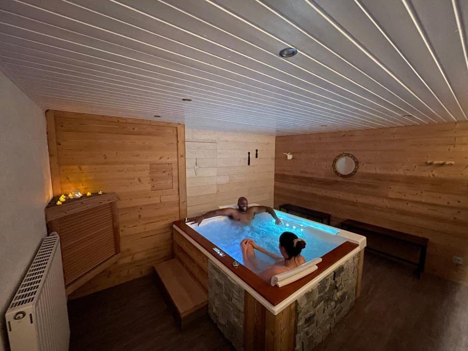 Activities, Spa and wellness centre/facilities, Entertainment