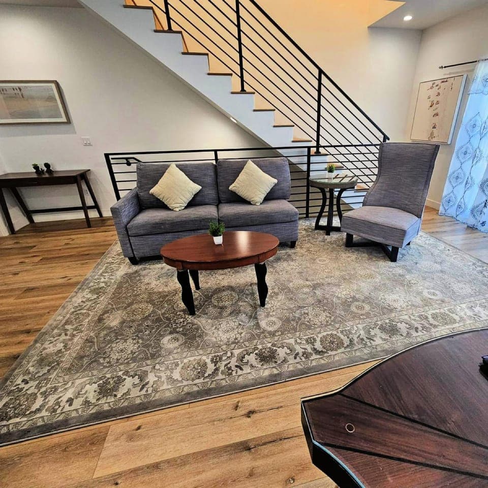 Living room, Seating area