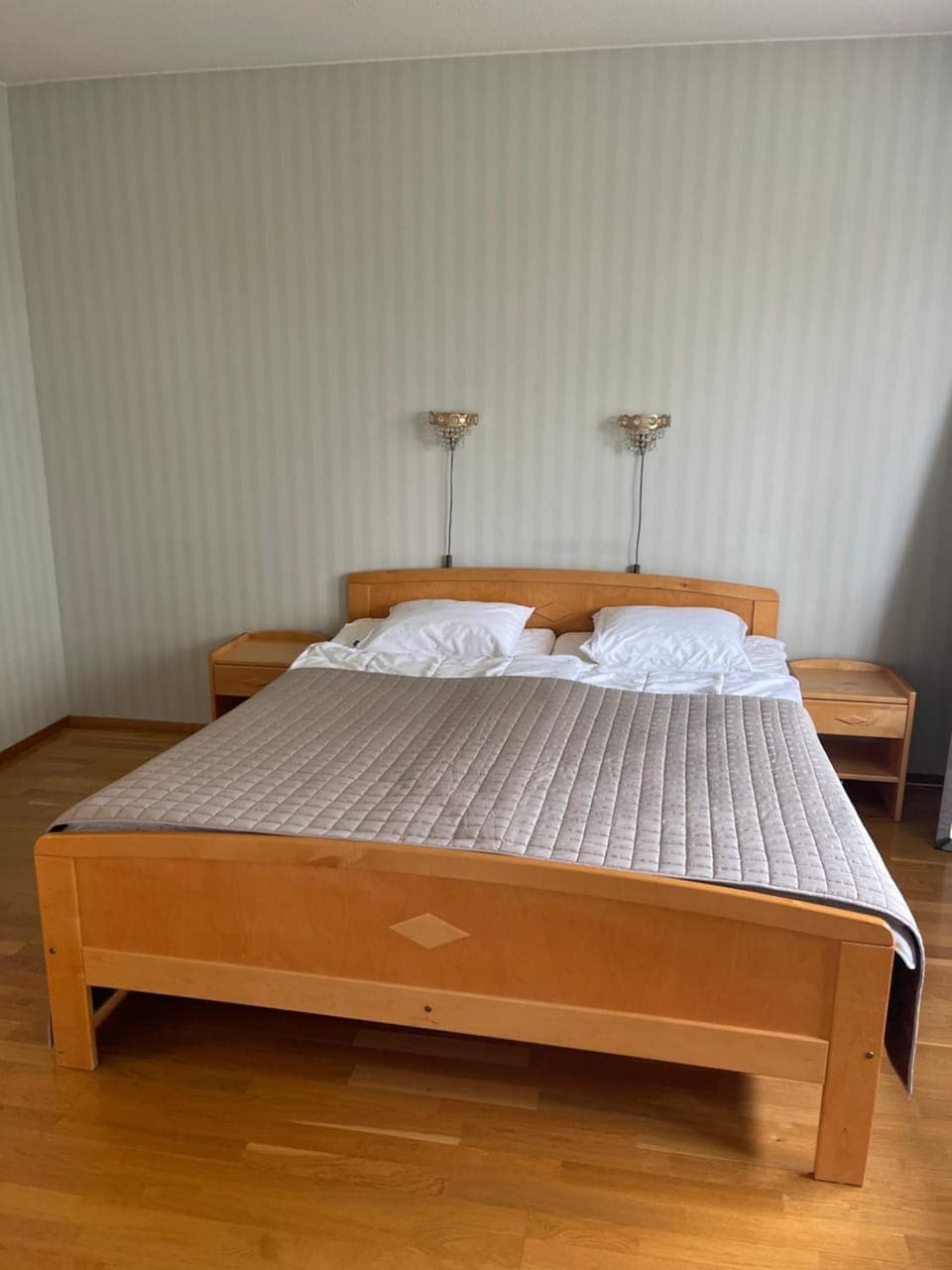 Bed, Photo of the whole room