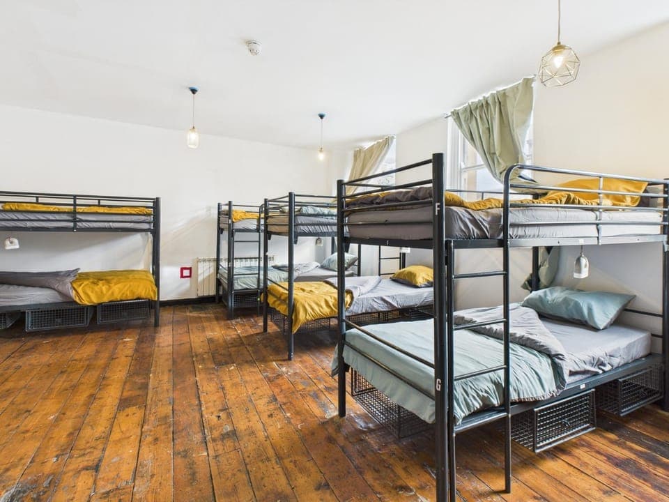 Photo of the whole room, Bedroom, bunk bed