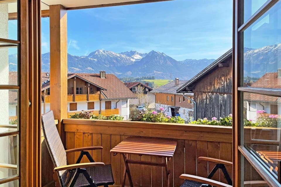 Balcony/Terrace, Mountain view