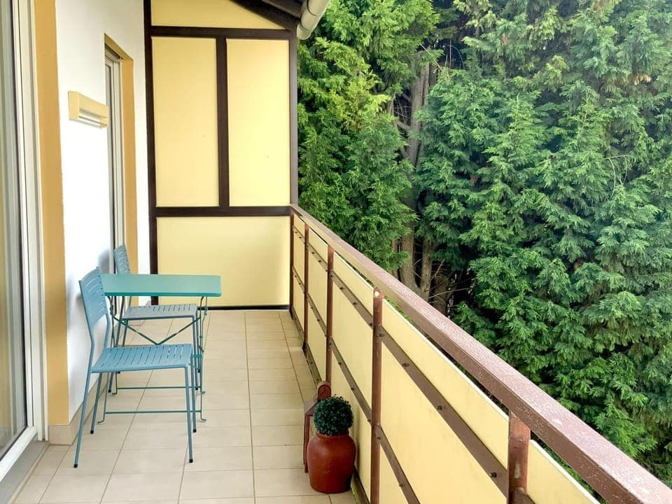 Balcony/Terrace, Garden view