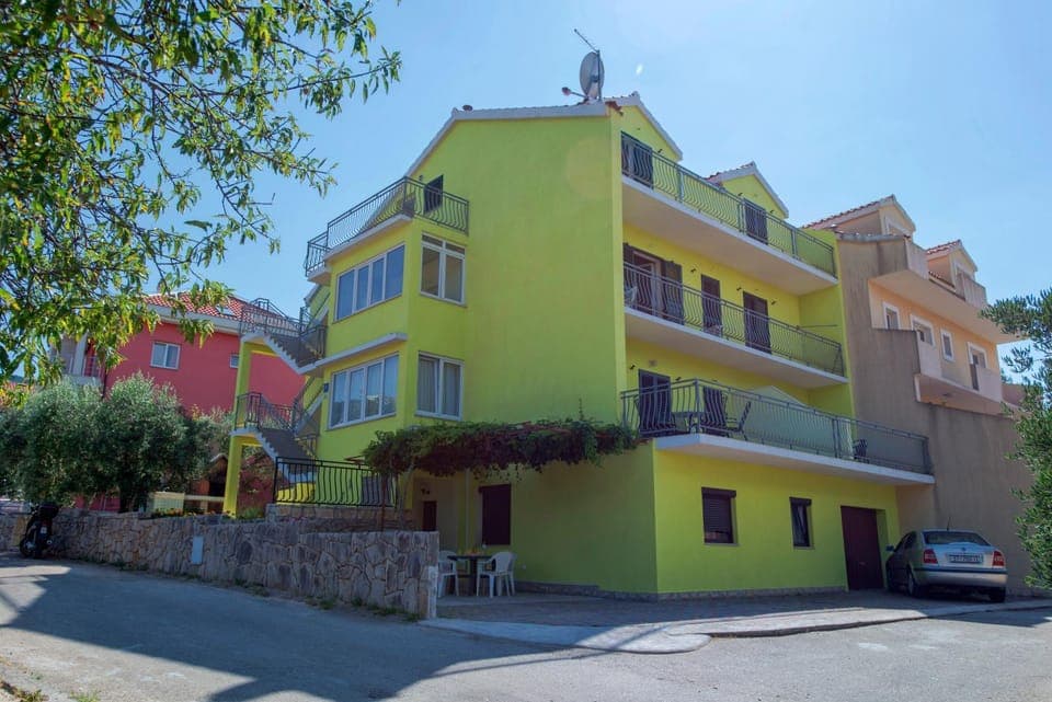 Property building, Facade/entrance