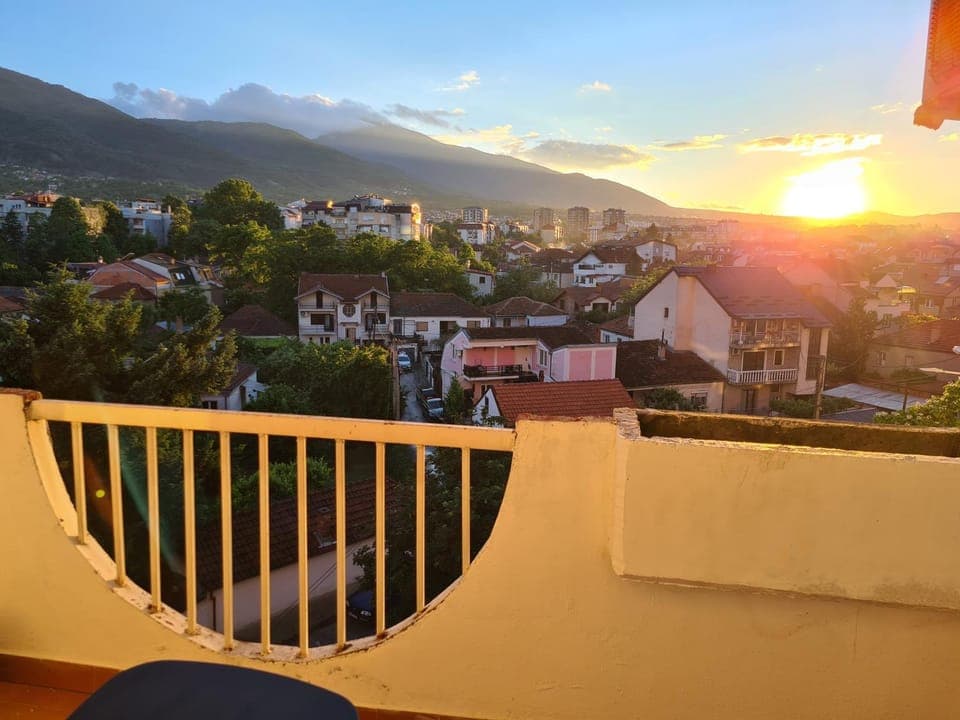 Balcony/Terrace, Mountain view, Street view, Sunrise, Sunset