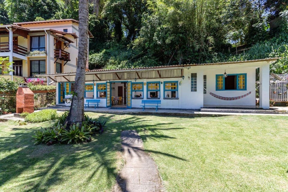 Property building, Facade/entrance, Garden