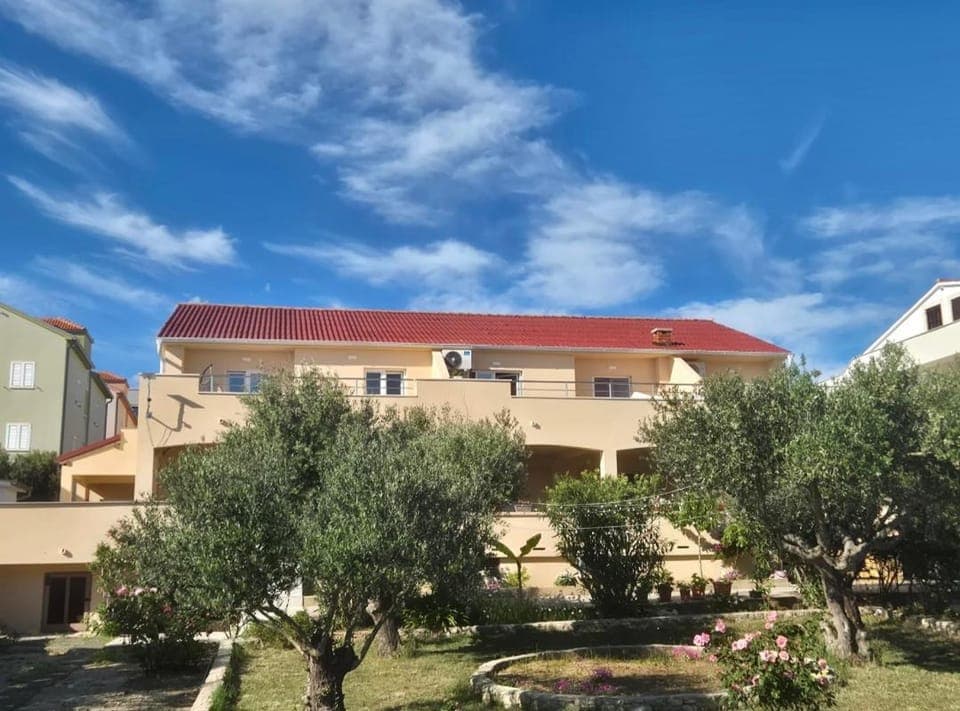 Guesthouse Maro Bed and Breakfast in Zadar County