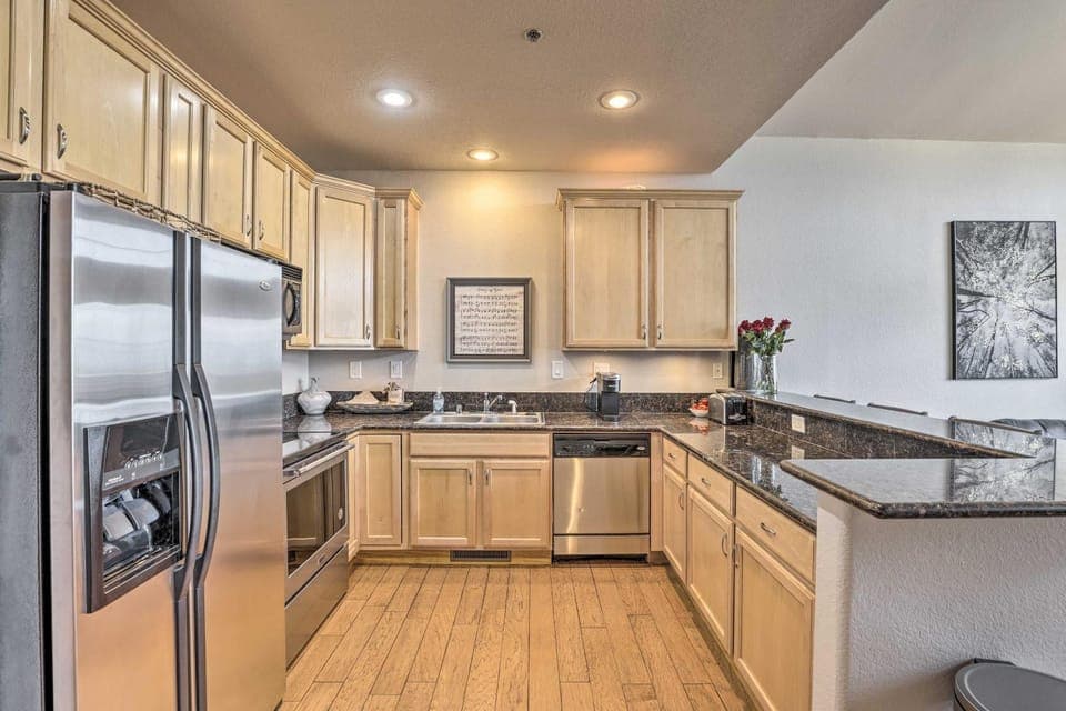 7 Mi to Slopes: Main Street Condo in Dillon House in Dillon