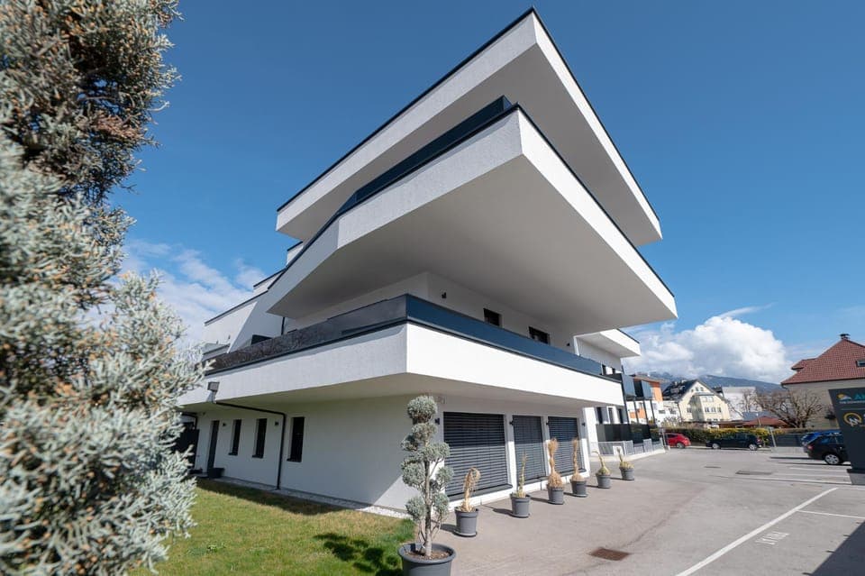 Property building, Day