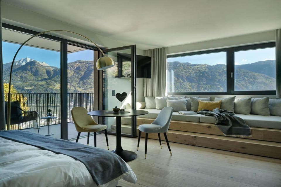 Balcony/Terrace, Photo of the whole room, Mountain view