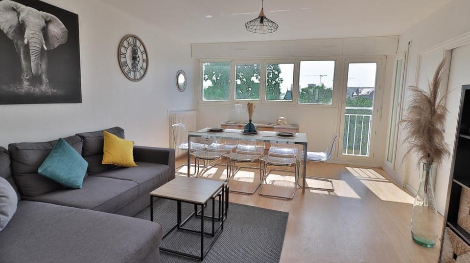 Living room, Seating area