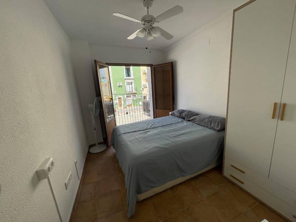 Bedroom, bunk bed