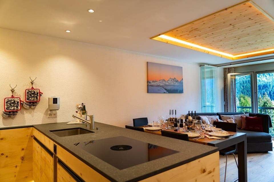 Kitchen or kitchenette, Dining area, kitchen