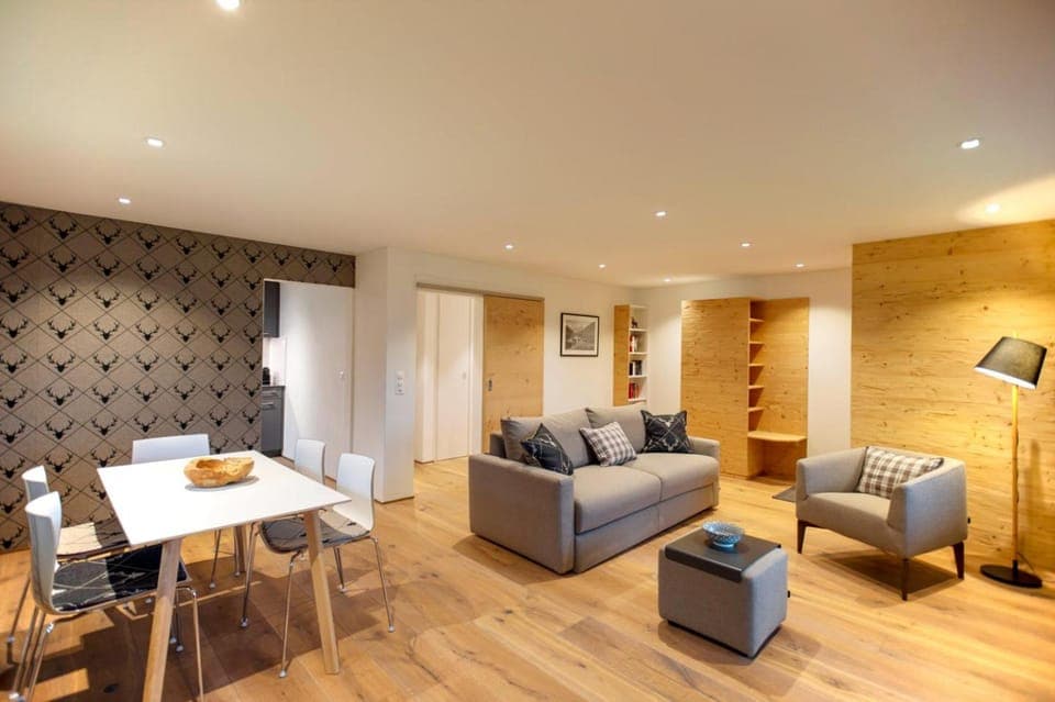 Living room, Seating area, Dining area