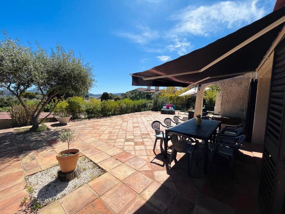 Patio, Spring, Day, Garden