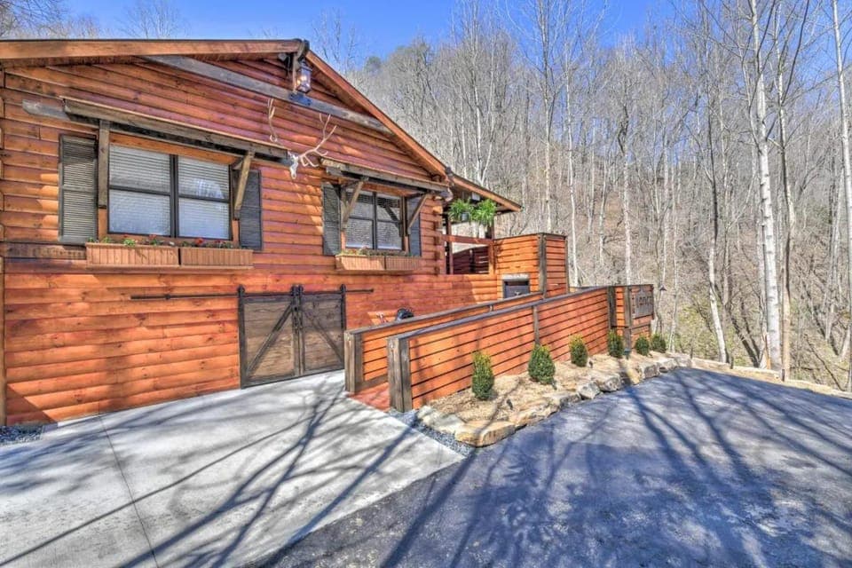 The Lodge Nantahala River Inn in Stecoah