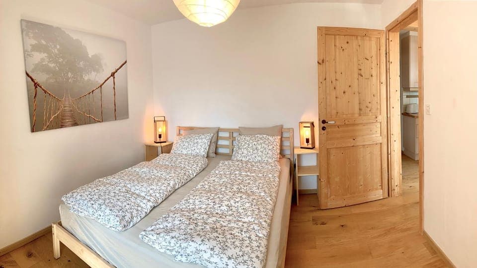 Photo of the whole room, Bedroom