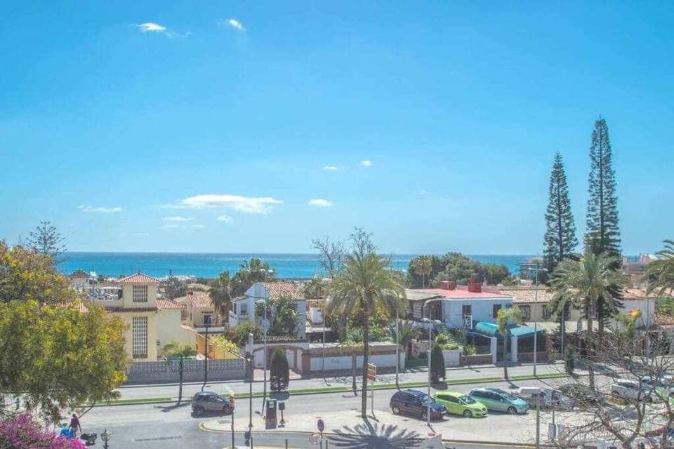 City view, Sea view, Street view