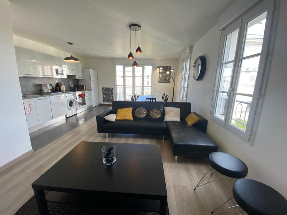 Living room, kitchen