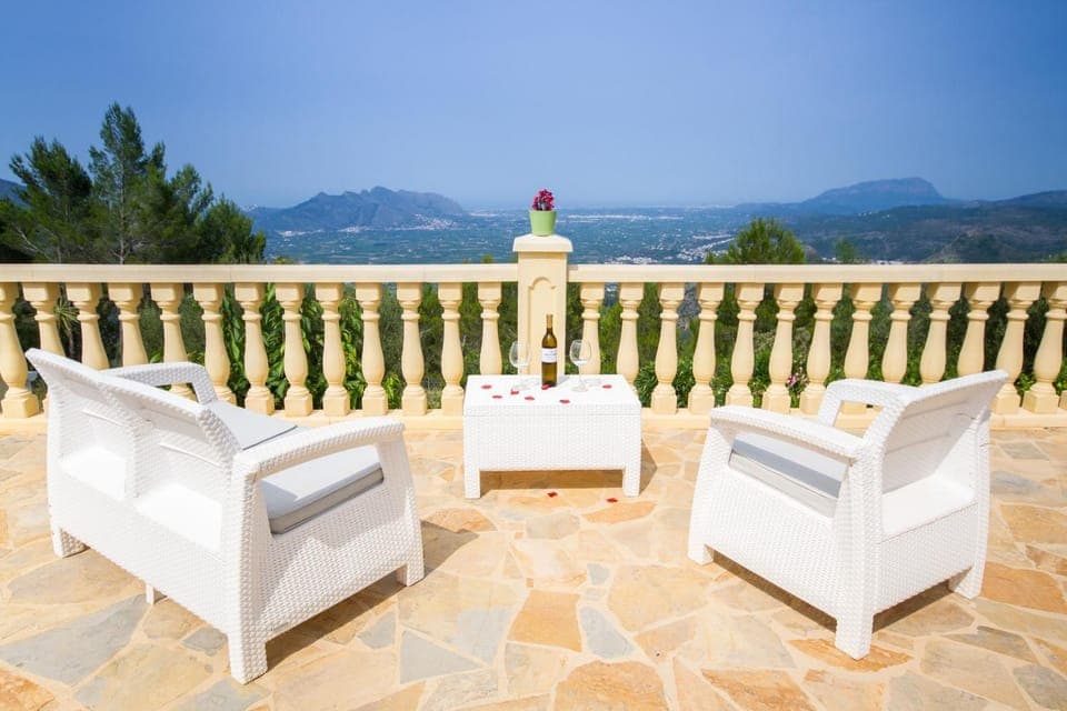 Balcony/Terrace, Mountain view