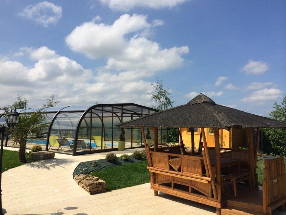 Property building, BBQ facilities, Garden, Balcony/Terrace, Swimming pool