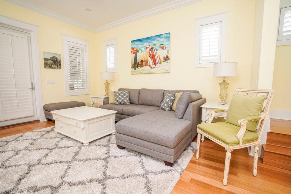 Living room, Decorative detail, Decorative detail, Seating area, Guests, Guests, Guests, children, children, children, young children, young children, young children, older children, older children, older children, group of guests, group of guests, group of guests, Family, Family, Family