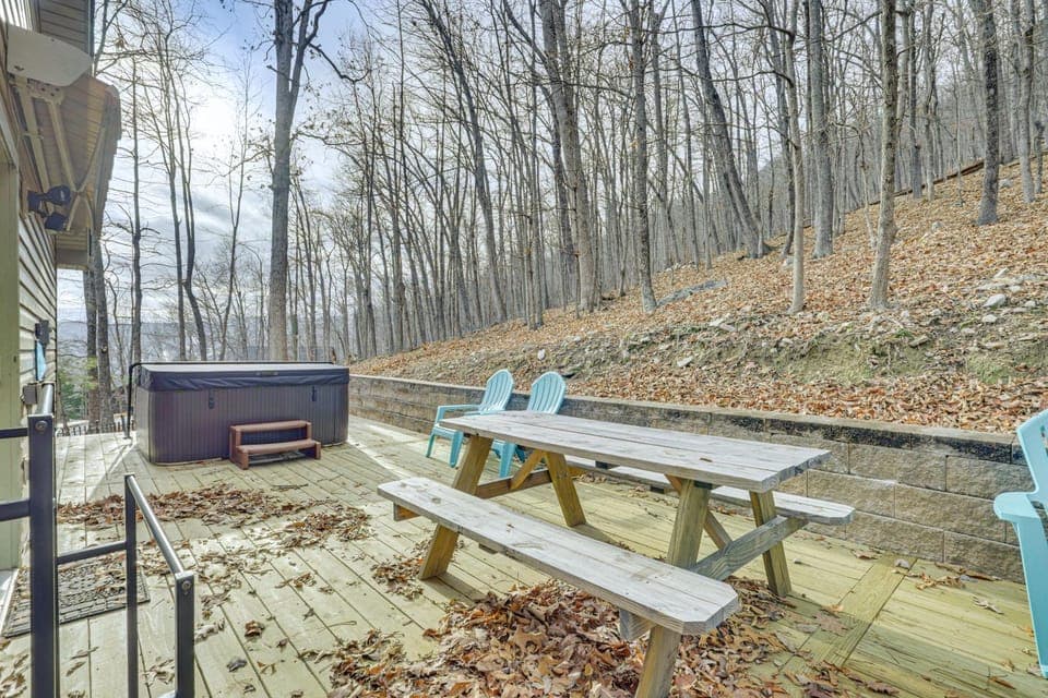 Family Getaway < 2 Mi to Massanutten Ski Lodge! House in Massanutten