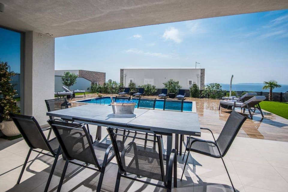 Balcony/Terrace, Pool view