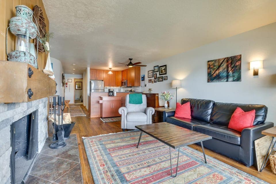 8 Mi to Keystone Resort: Dillion Condo w/ Hot Tub! House in Dillon