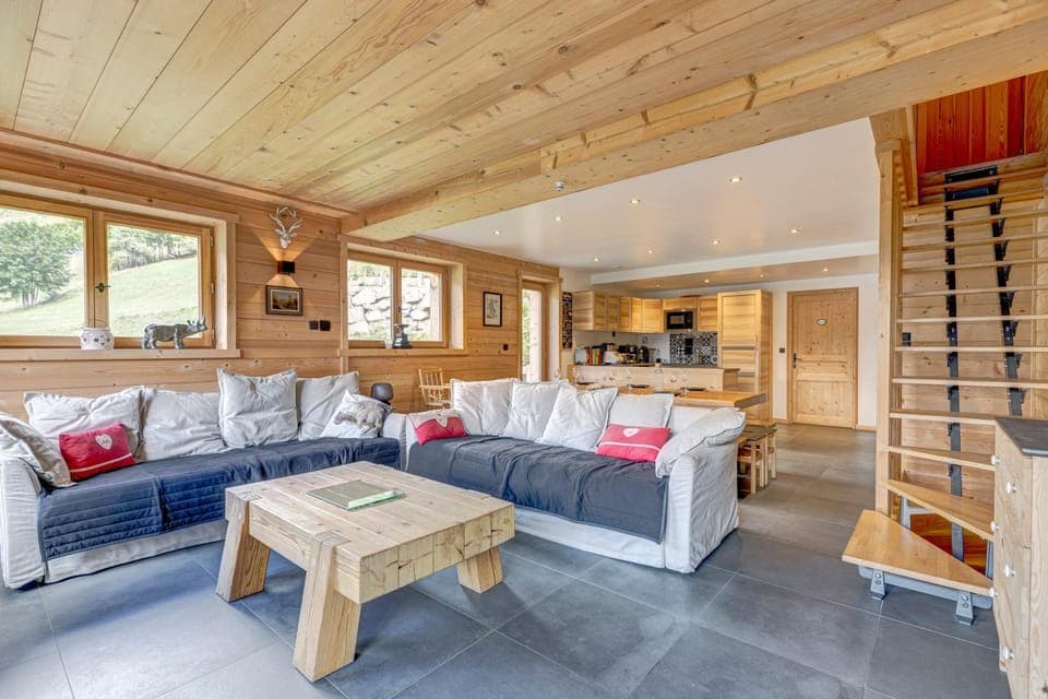 Lounge or bar, Other