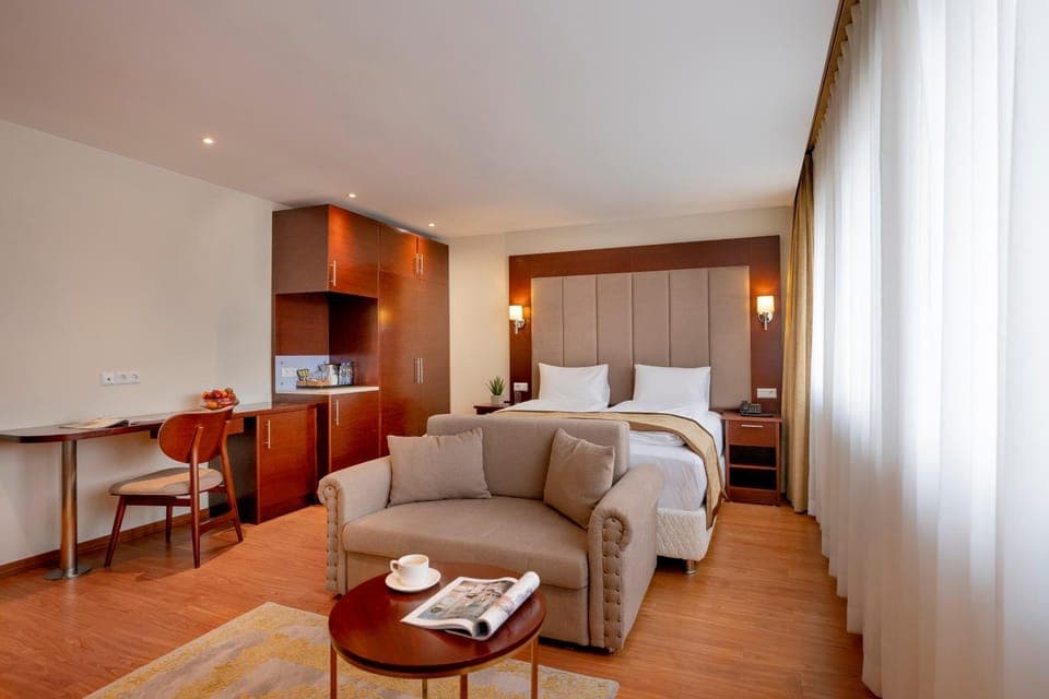 Bed, Seating area, Bedroom