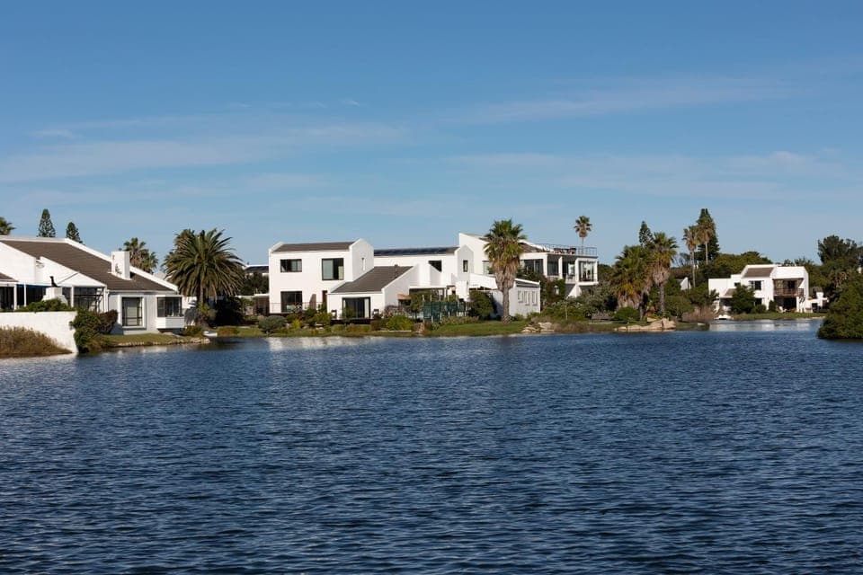 Property building, Lake view