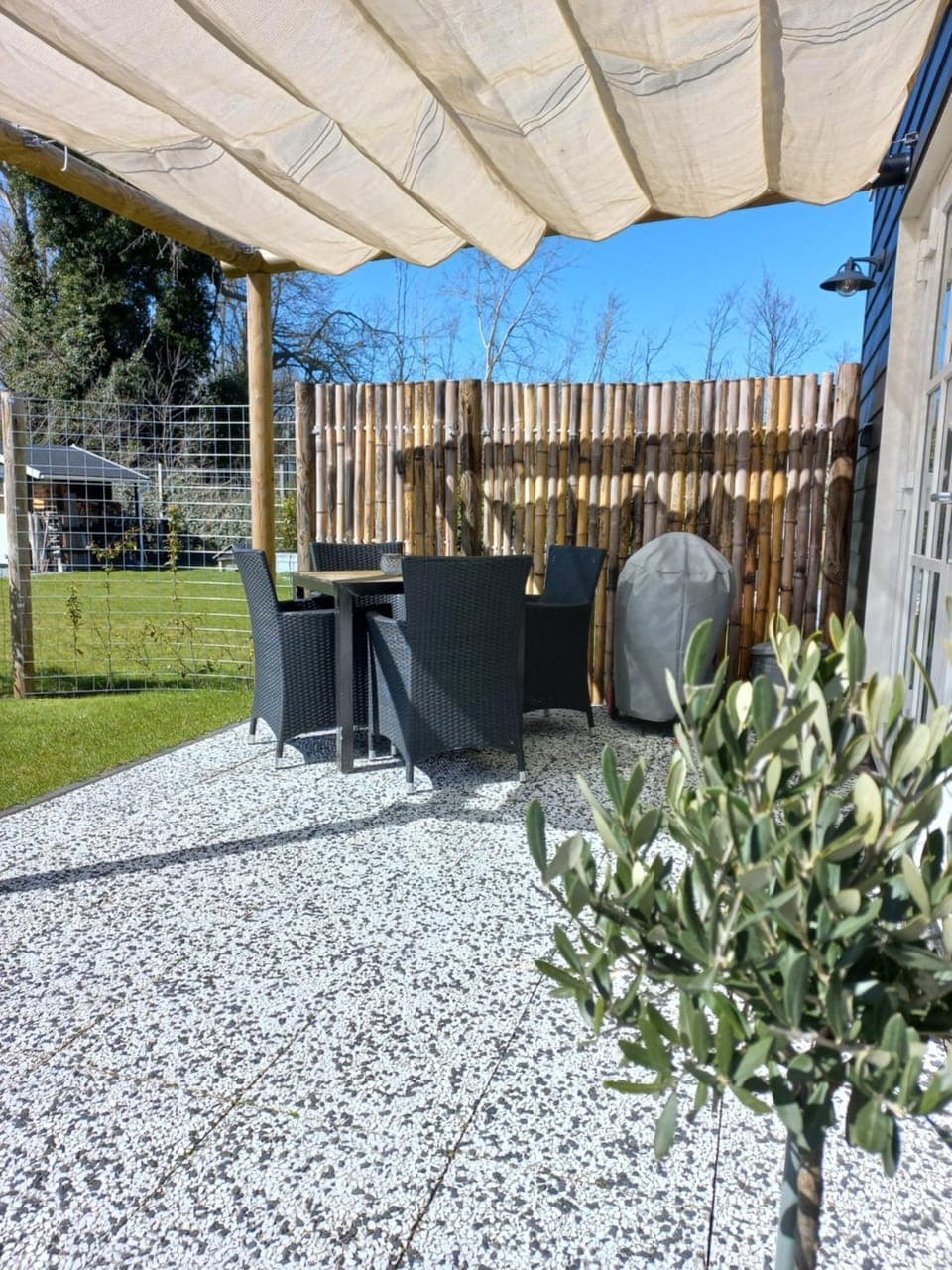 Garden, Balcony/Terrace