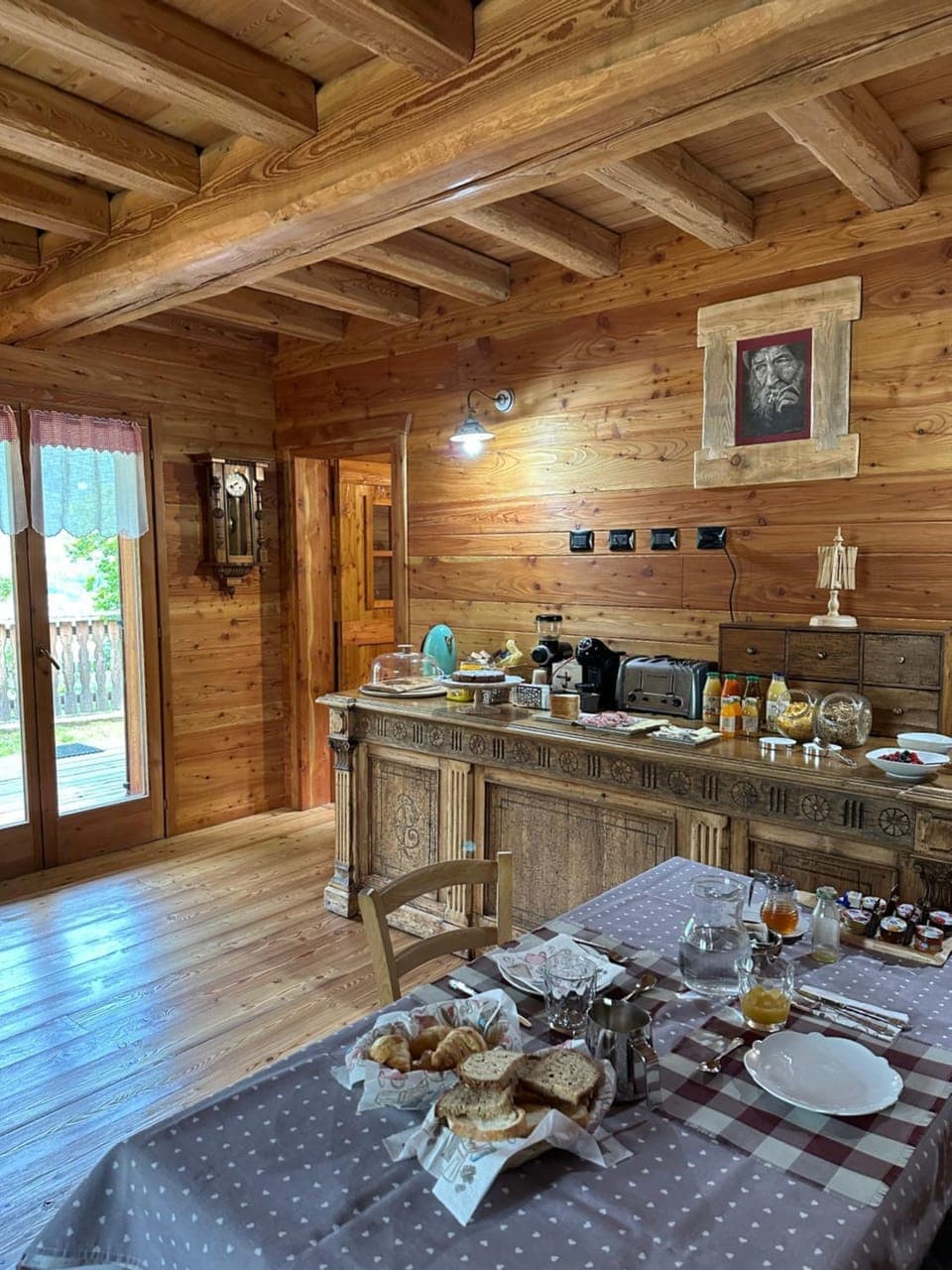 Dining area, Food, Breakfast