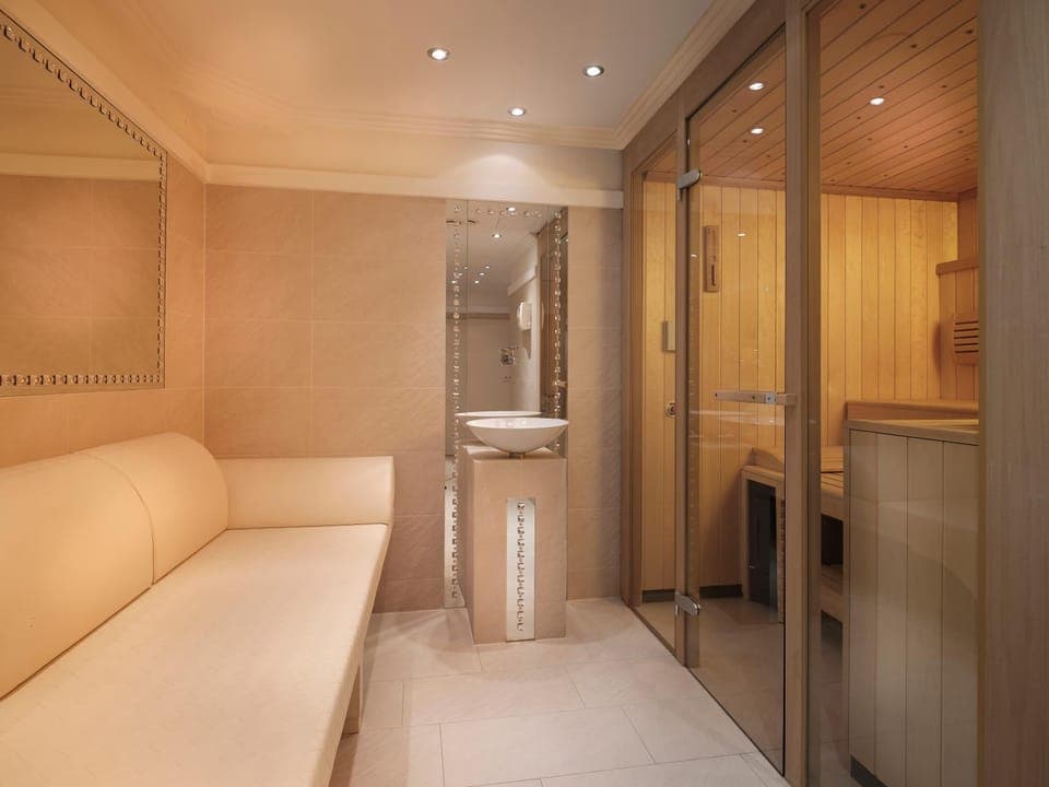 Sauna, Sauna, Spa and wellness centre/facilities