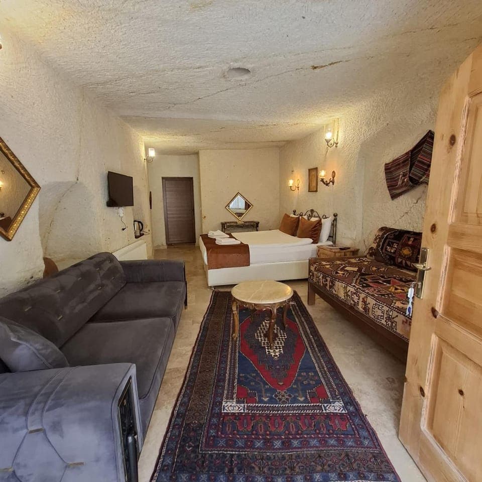 Seating area, Bedroom