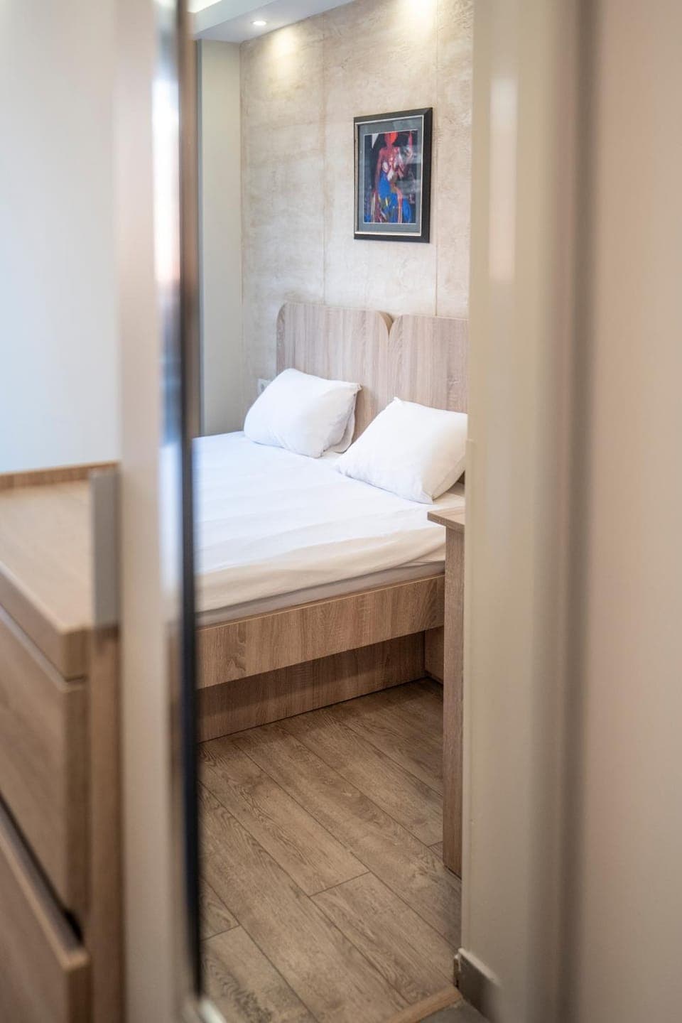 Bed, Photo of the whole room