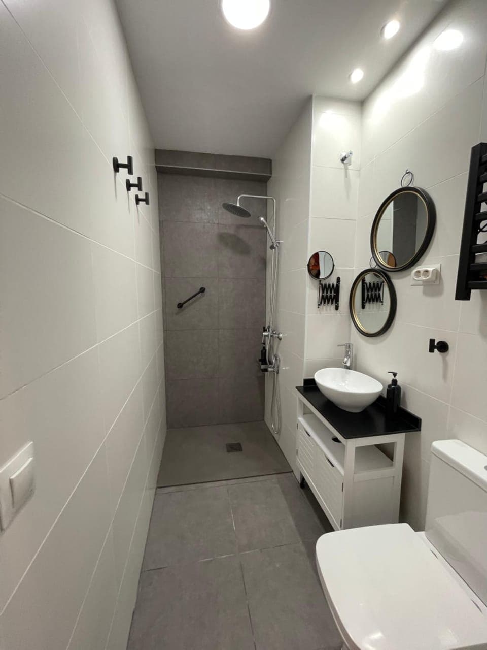 Shower, Bathroom, internet