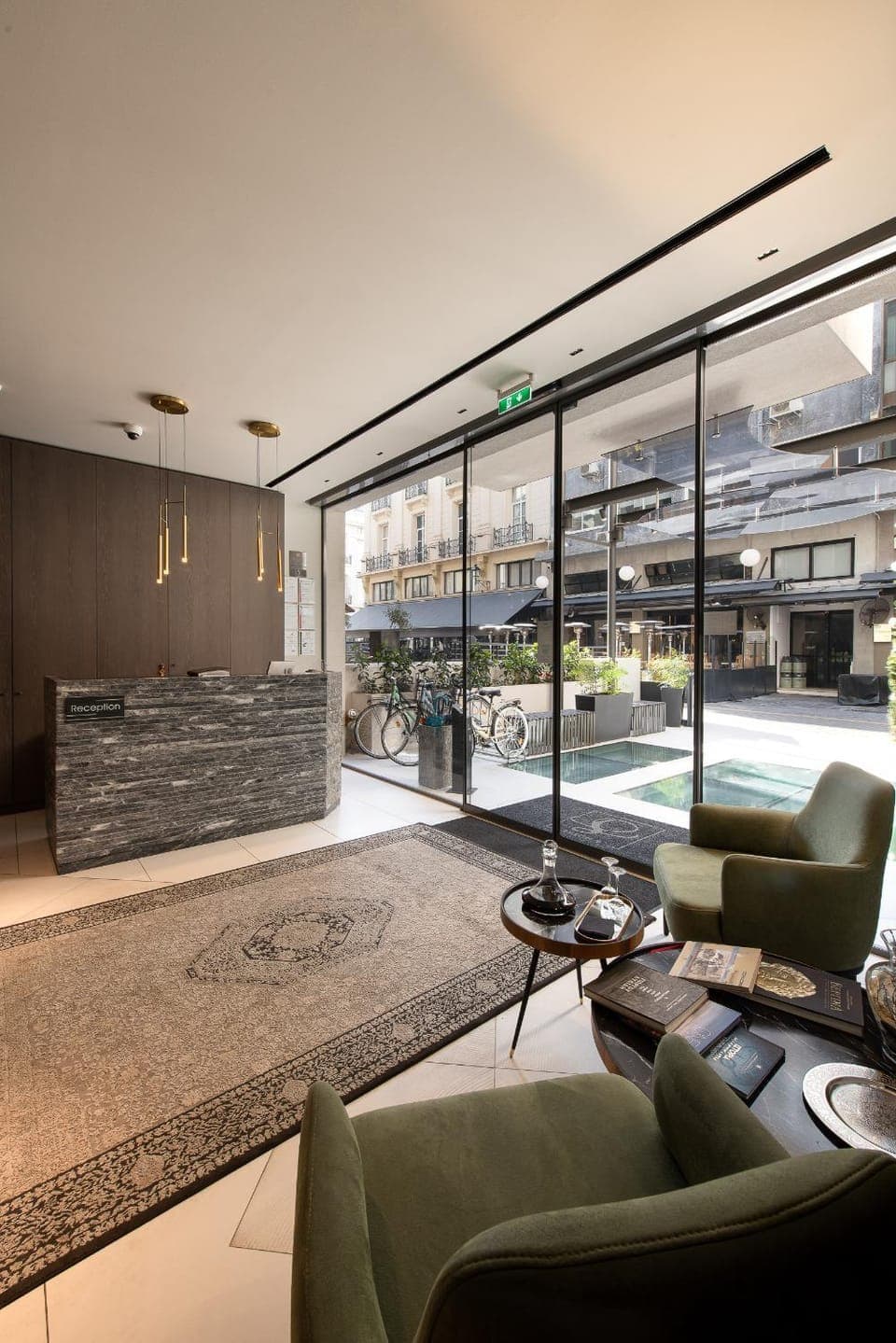 Day, Lobby or reception