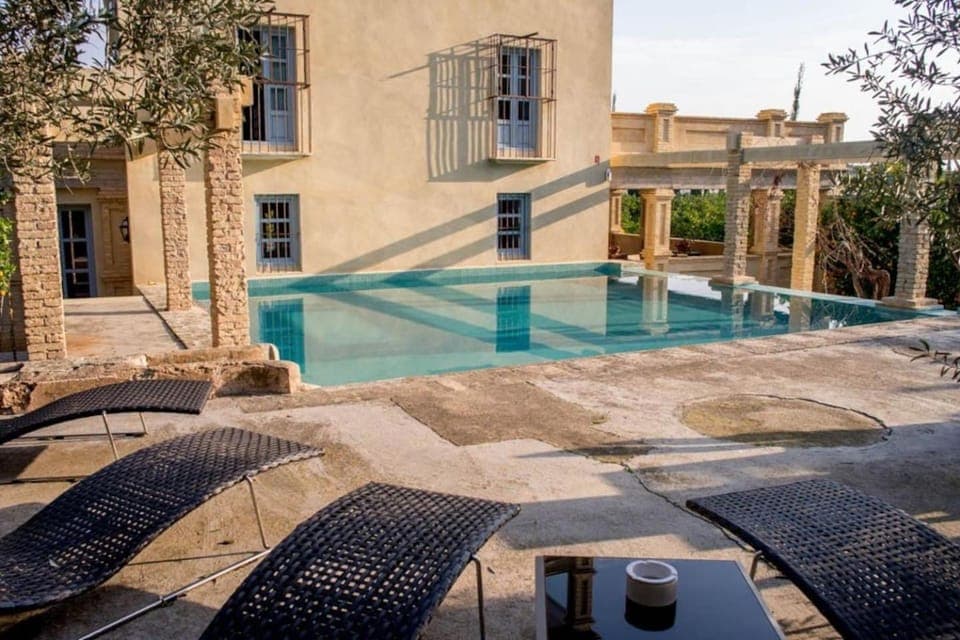 Property building, Swimming pool
