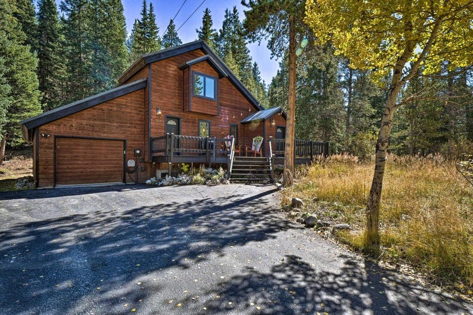 6 Mi to Breck Resort: Family Cabin w/ Game Room Cabin in Blue River