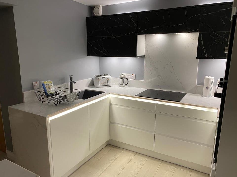 Kitchen or kitchenette
