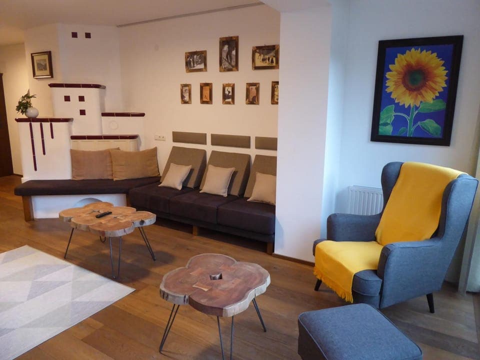 Communal lounge/ TV room, TV and multimedia, Living room, Lobby or reception