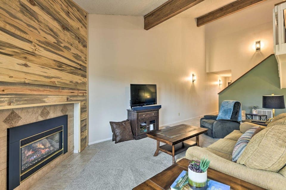 Pagosa Springs Townhome w/ Mountain Views! House in Pagosa Springs