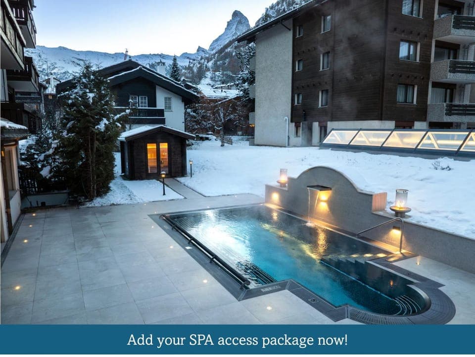 Sauna, Swimming pool