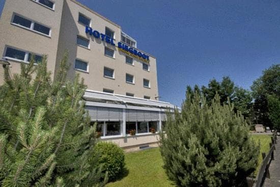 Nearby landmark, Day, Property logo or sign, Garden